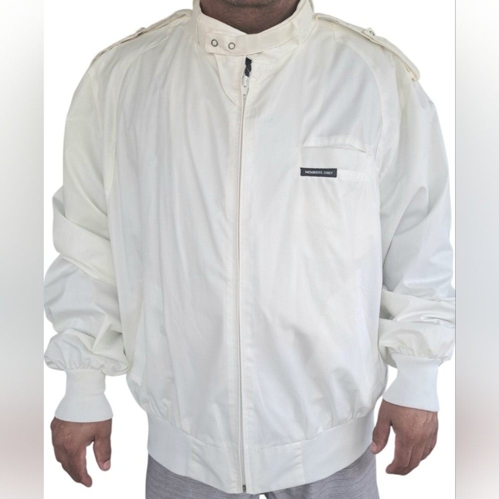 Members Only Men's And Woman's Light Bomber Jacket - Picture 4 of 11